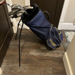 PING Bag w ping putter, Calloway 3-pw irons, Taylor, Made driver, Cleveland, pitching wedge