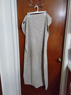 Large Beige Textured Bath Towel