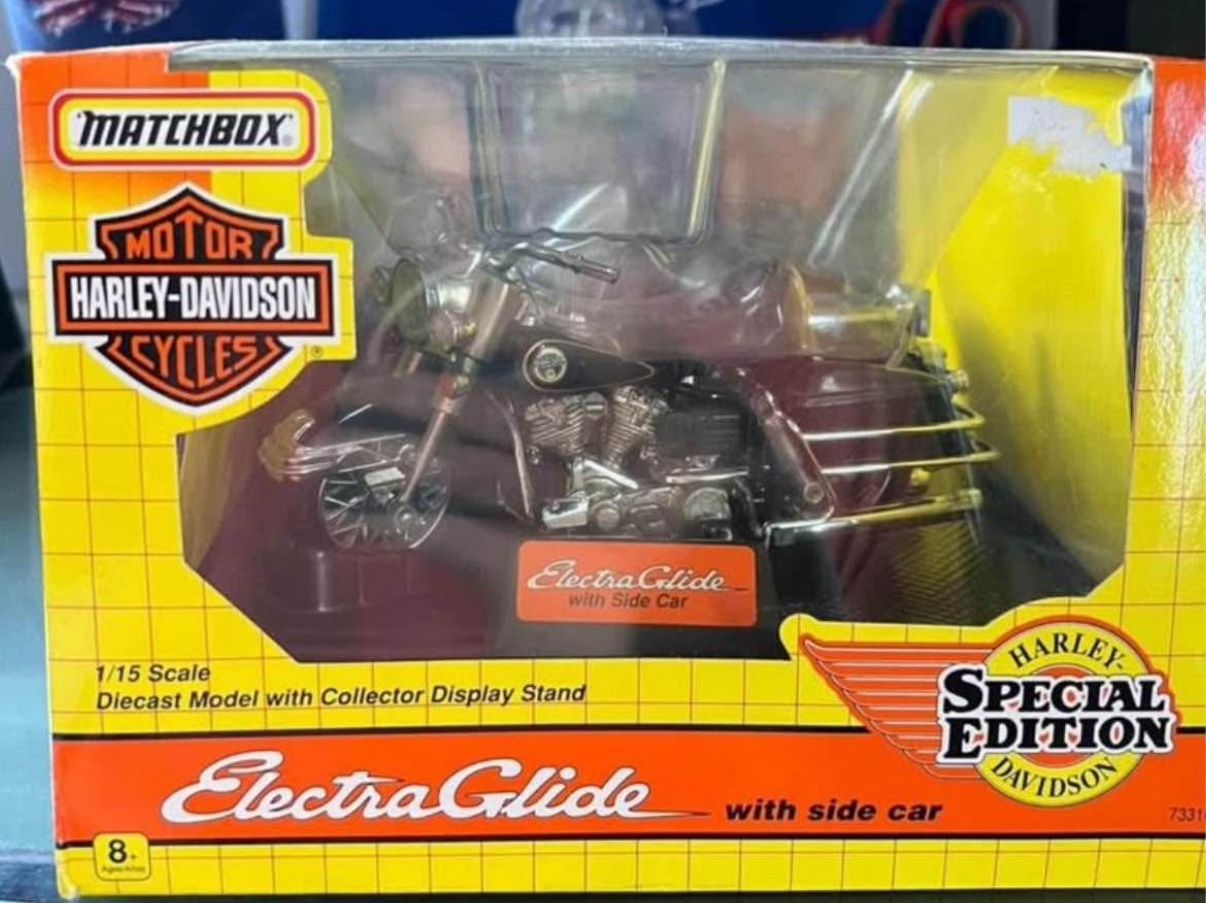 Matchbox 73310 Harley-Davidson Electric Glide Special Edition With Side Car
