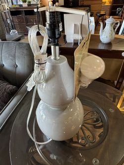 4 MATCHING LAMPS $20 EACH 