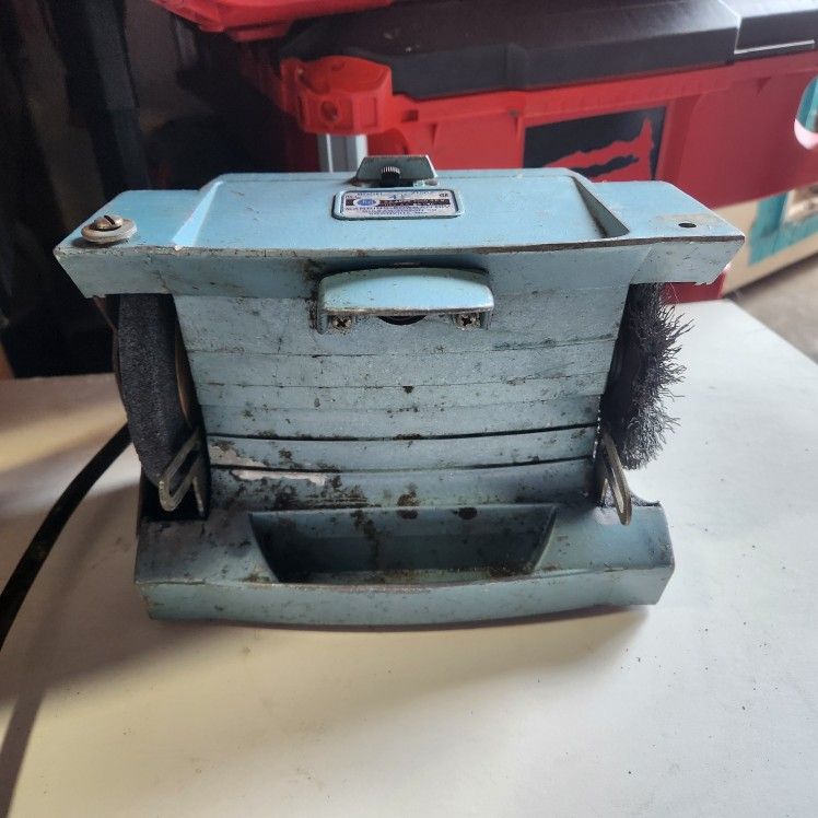 Manning Bowman Div Bench Grinder Model 71504