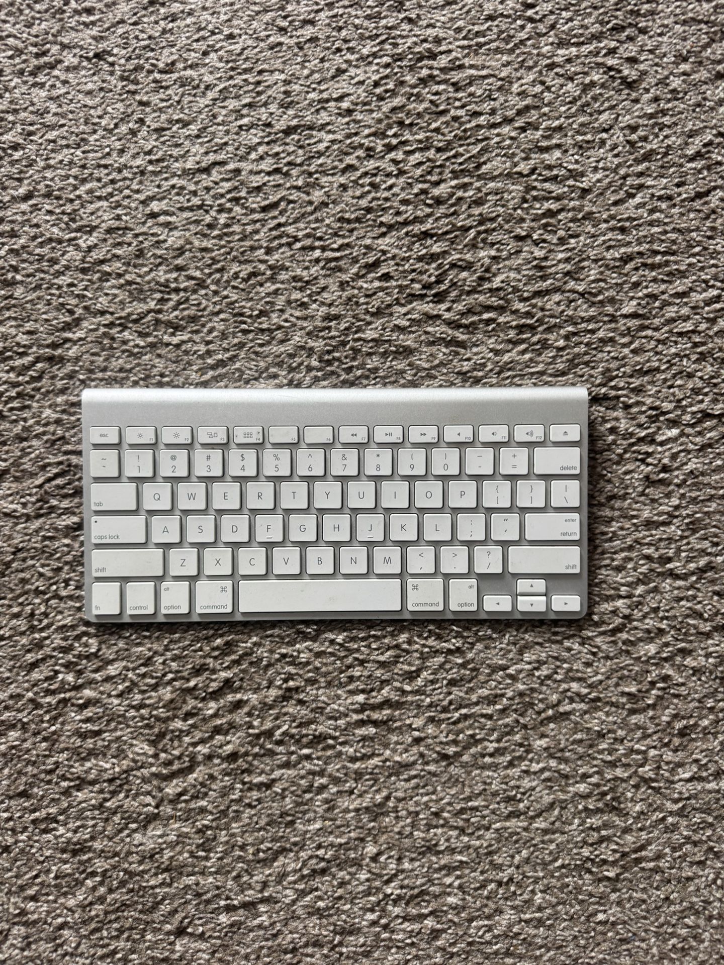Wireless MacBook Book Keyboard