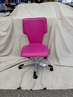 Office Chair - Pink