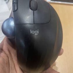 Logitech ERGO M575 Wireless Tracking Mouse