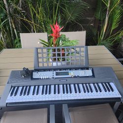 Keyboard Yamaha EZ-200 