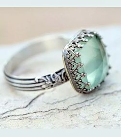 Brand NEW Vintage/Antique Setting Ladies Gemstone Peridot 925 Silver Moonstone Ring