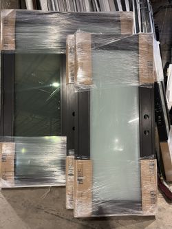 Se Venden Puertas Y Ventanas De Aluminio Con Cristal De Impacto 