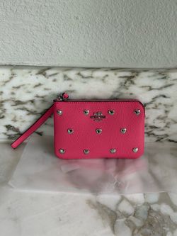 Pink wrist zipper bag