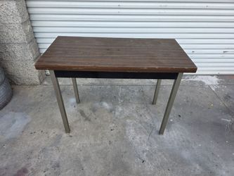 Small Table 40 x 20 x 29 inch for $10