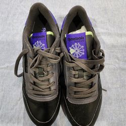 Like New Women's Reebok Shoes