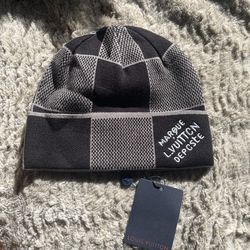 LV beanie (CHECK DISCRIPTION)
