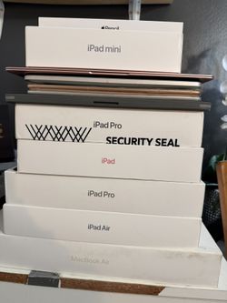 8 iPads & 2 MacBooks