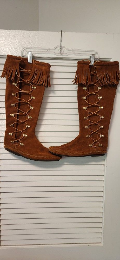 Minnetonka Suede Knee-high Fringe Boots Size 9