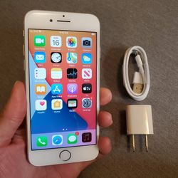 iPhone 7 - UNLOCKED - Like New  