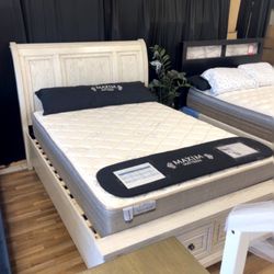 Robbinsdale White Queen Sleigh Storage Bed