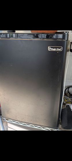 Mini refrigerator