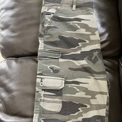 Cargo Shorts Size 32