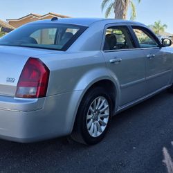 2005 Chrysler 300