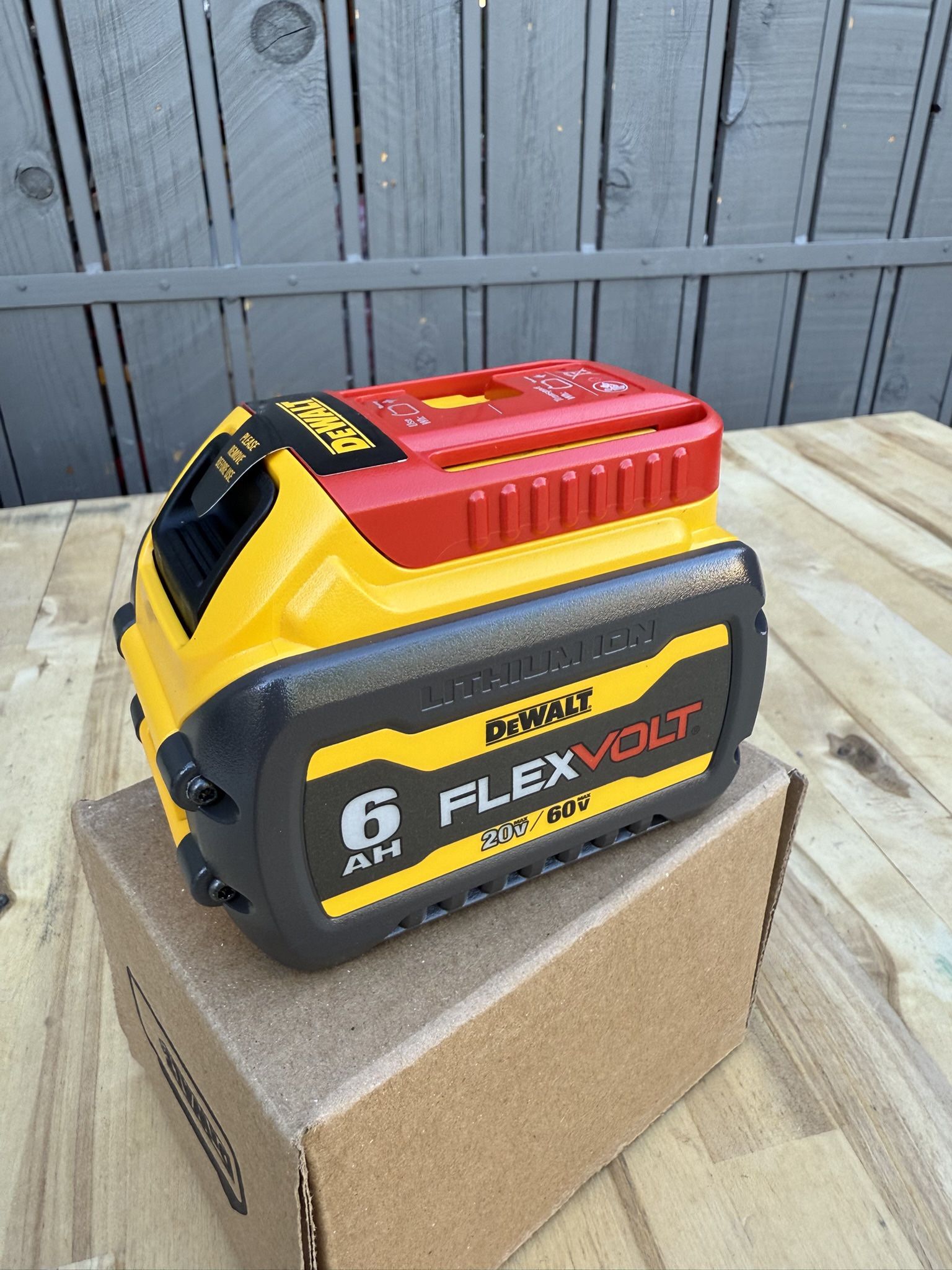 DEWALT FLEXVOLT 20V/60V MAX Lithium-Ion 6.0Ah Battery Pack