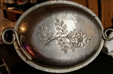 Vintage Hand Forged Hammered Aluminum Floral Oval Serving Dish Tray