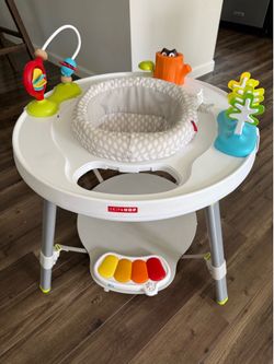 Skip Hop Activity Center