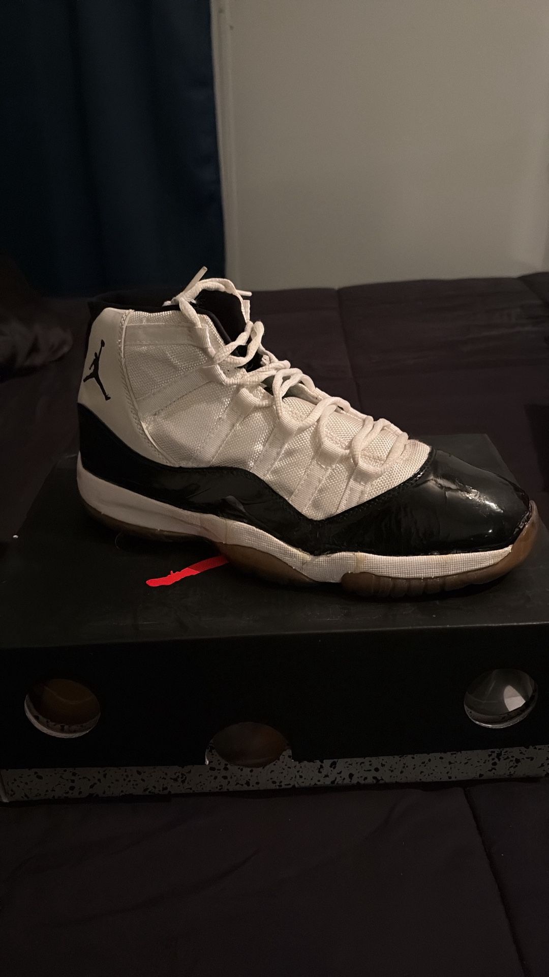 Jordan 11 ( Concord)