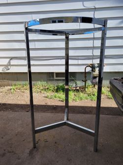 ROUND STEEL  CLOTHING RACK