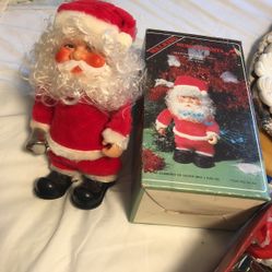 Vintage WALKING SANTA CLAUS B/O Musical Toy Plays 3 Christmas Songs Boxed