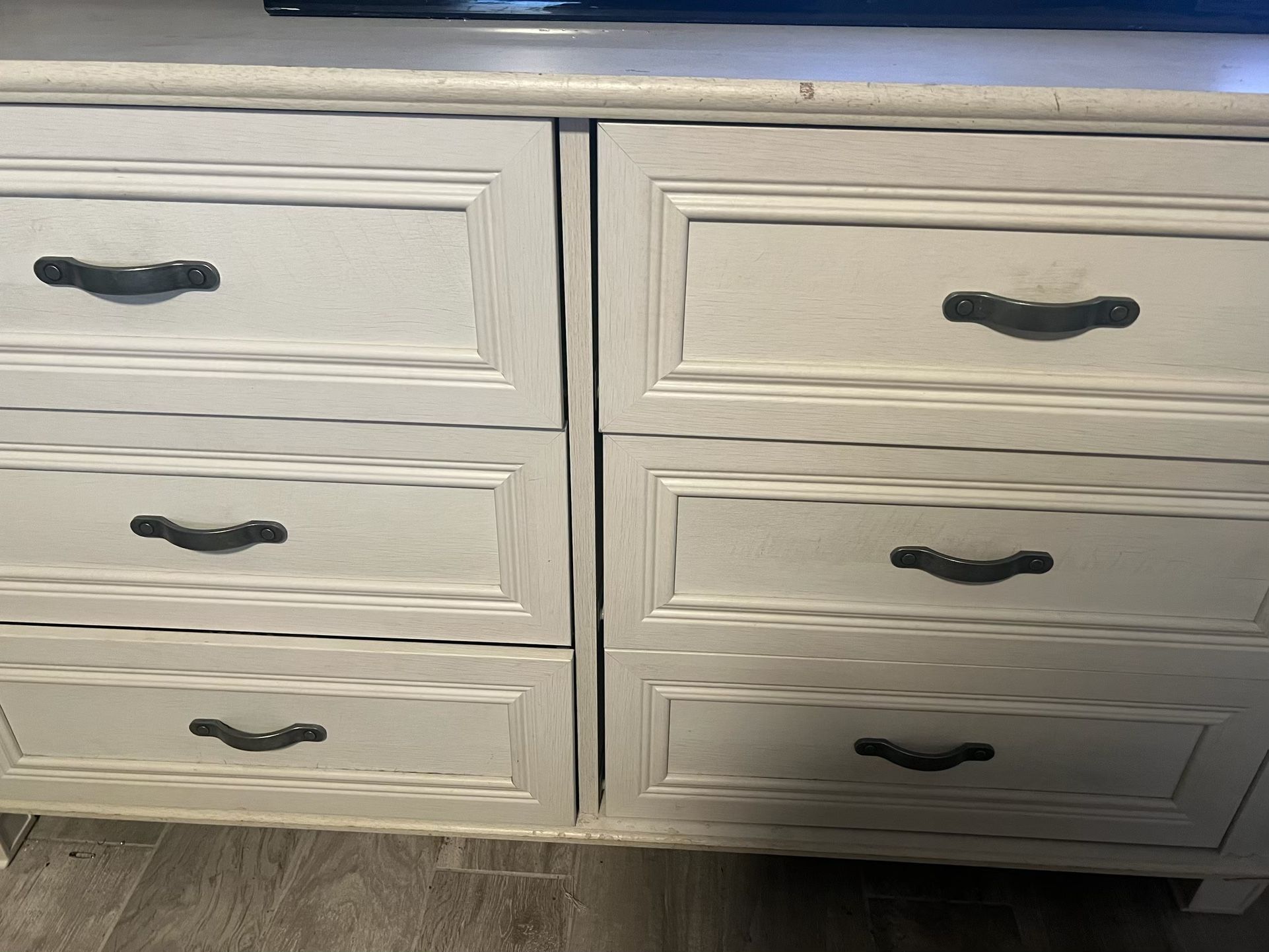 Dresser- As Is