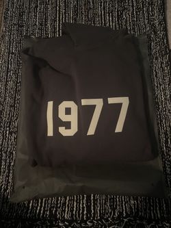 1977 iron essentials fog hoodie 