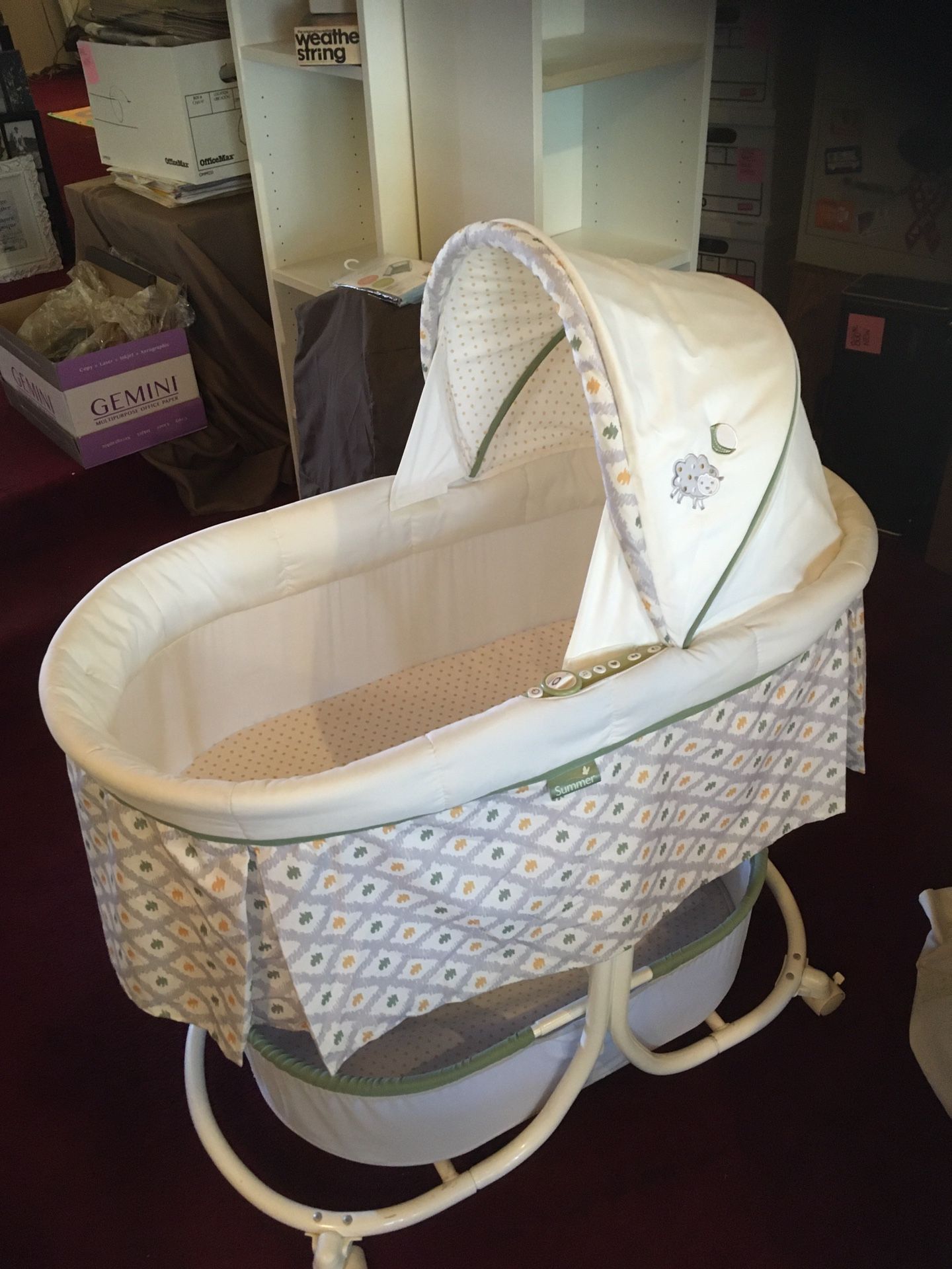 Summer soothe top and sleep bassinet