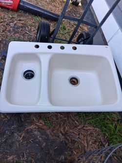 ** ONLY $100 ** Vintage Kohler cast iron double basin kitchen sink