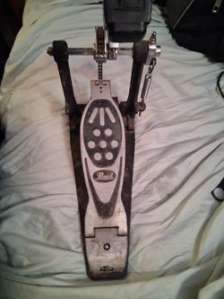 Chain drive Pearl Kick Pedal