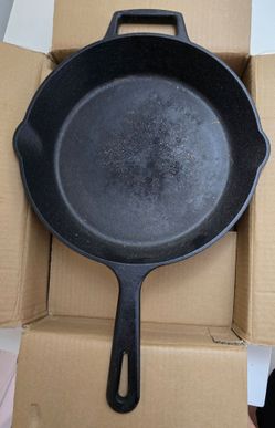 Artisanal Kitchen Supply 10-Inch Cast Iron Skillet