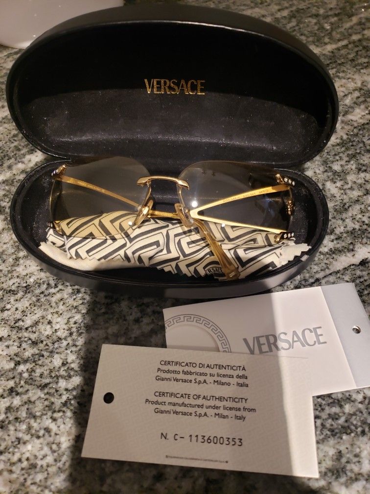 Versace  Sunglasses 