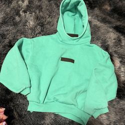 Essential hoodie size 4/5