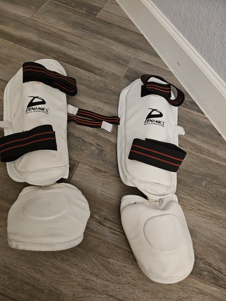 Dynamics Shin Guards With Foot Protection