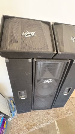 Peavey PA Speaker Cabinets (3qty) and monitors (2qty)