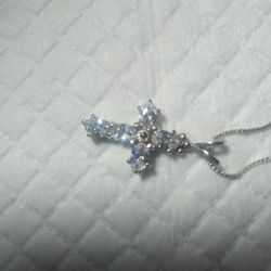Cross Neckless With Dimonds