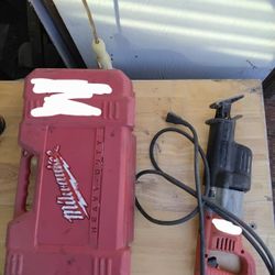 Milwaukee Electric Saw