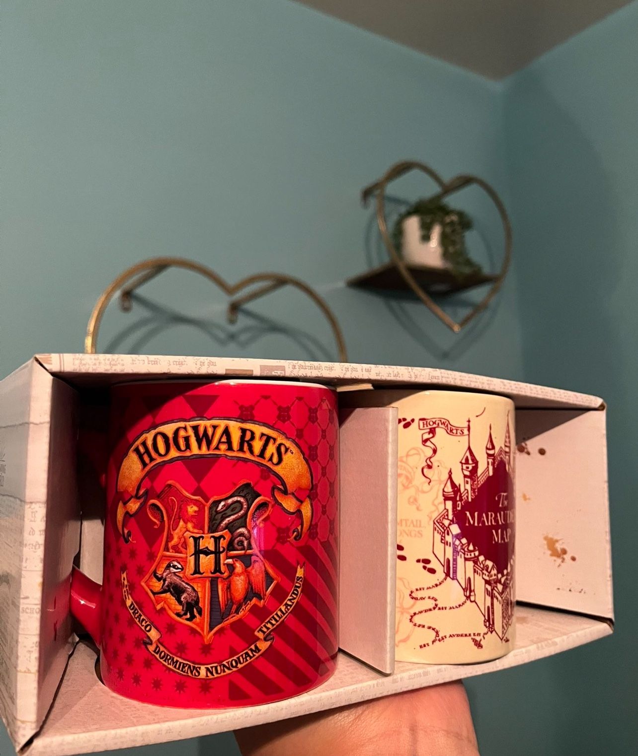harry potter mugs, hogwarts.
