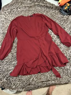 Pretty Little Thing Burgundy Dress