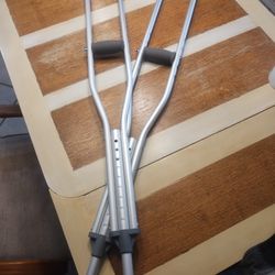Crutches 