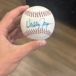 Wally Joiner Sighned Baseball