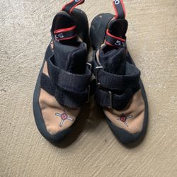 Adidas 5.10 Climbing Shoes 7 1/2