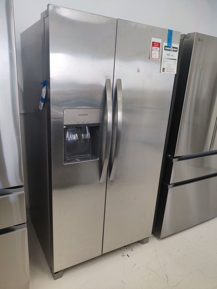 New Frigidaire
36 in. 26 cu. ft. Standard Depth Side by Side Refrigerator in Stainless Steel
