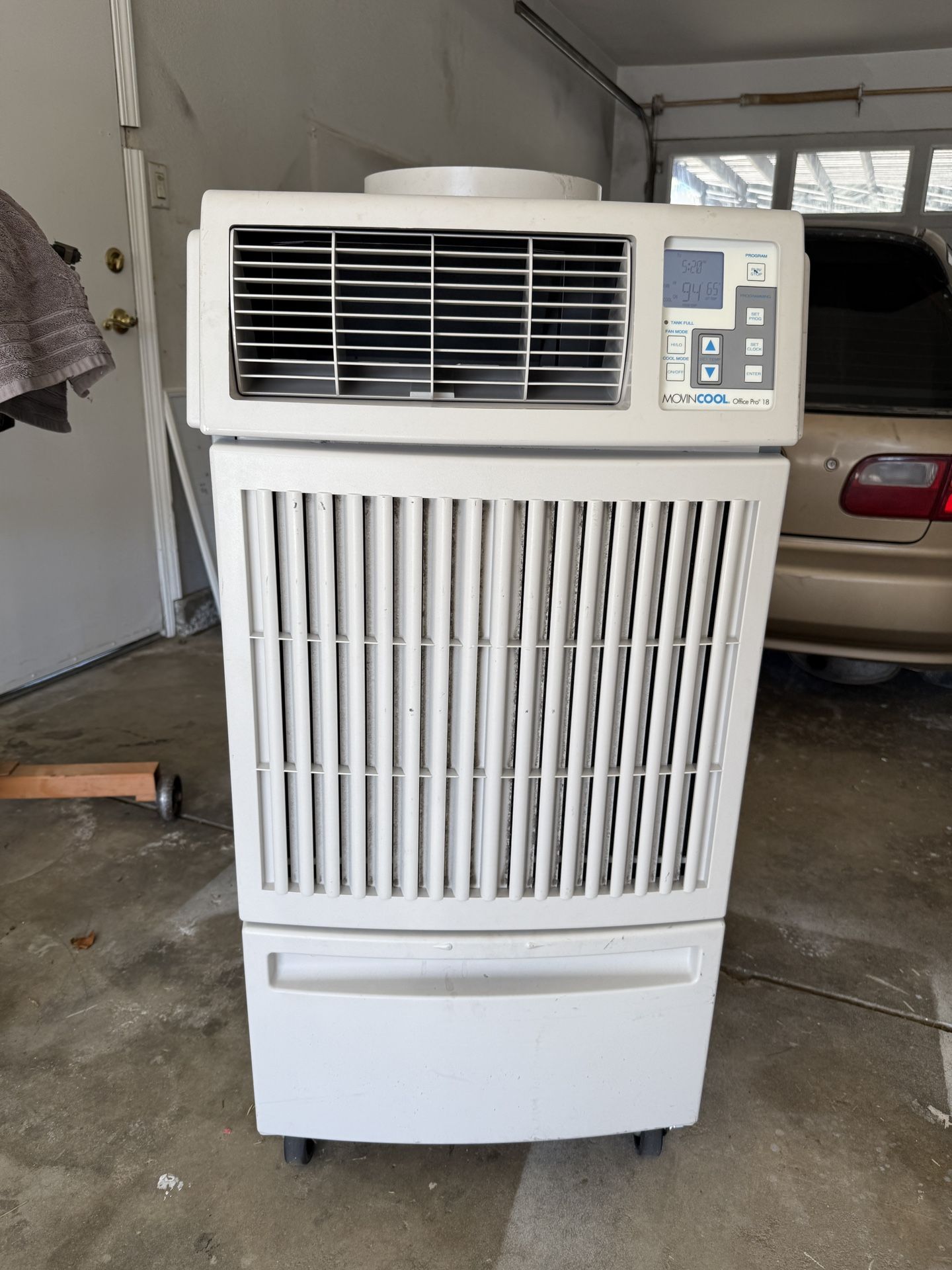 Portable AC Unit Like New