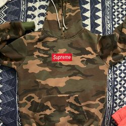 Supreme Hoodie 