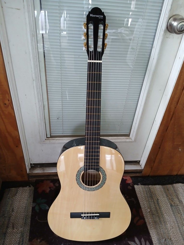 Brand New Classical Nylon String Acoustic Guitar 