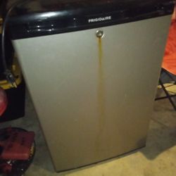 Mini Fridge And Freezer Low Use